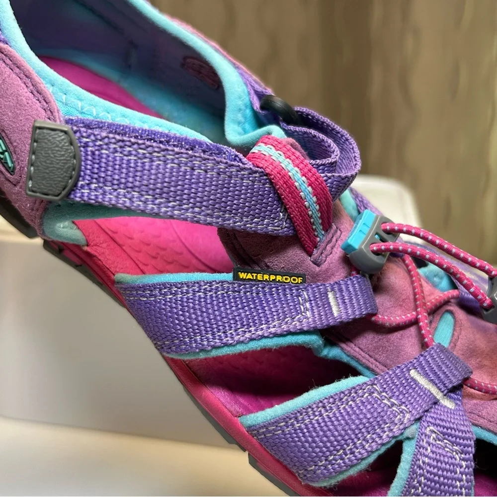 Keen Seacamp II CNX Youth 4 Closed Toe Toggle Lace Purple Pink Teal 1014477